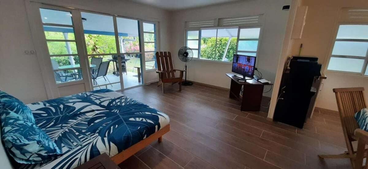 Moana Breeze Rangiroa - Rental Car Included - Air Conditioning - Wi-Fi Tiputa Room photo
